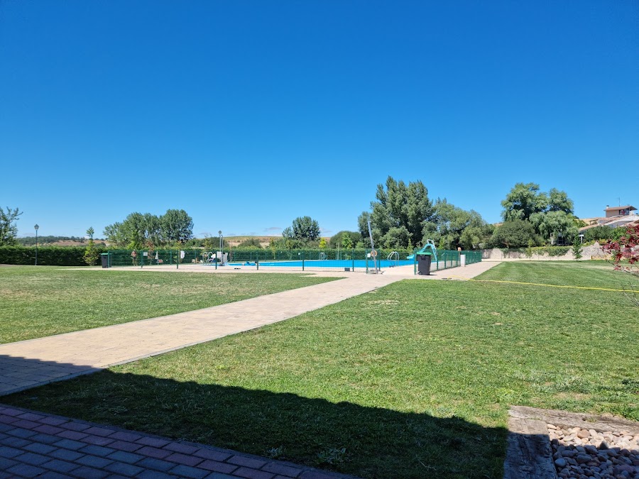 Piscinas Municipales de Arlanzón