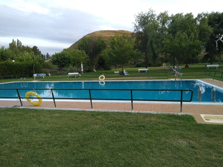Piscinas Públicas De Hormilleja