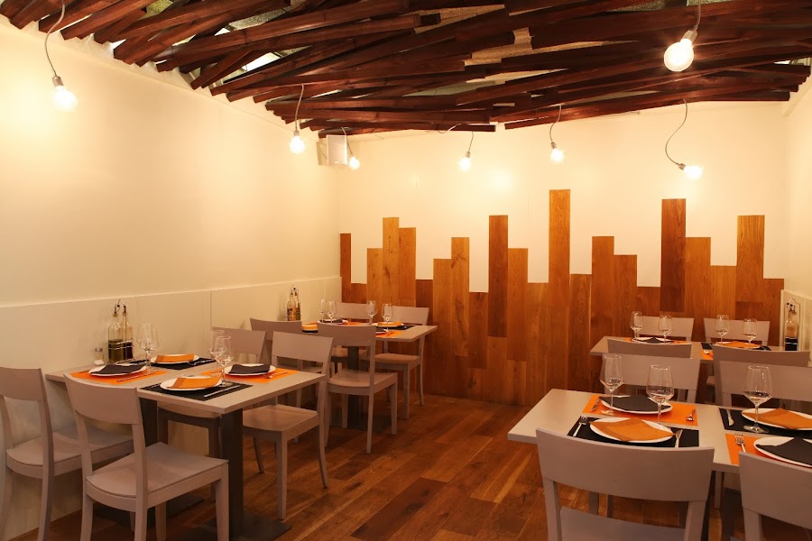Rimbombin Hostal - Bar - Restaurante
